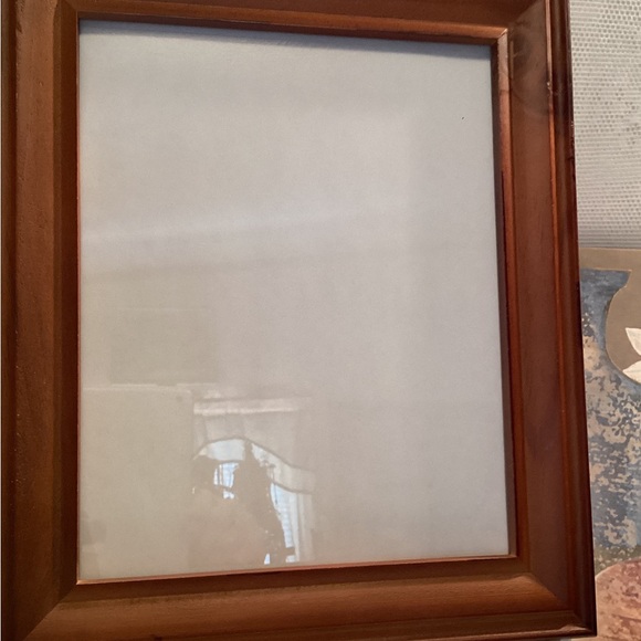 Dark Maple Stained 8x10 Photo Frame Tabletop Or Wall - Picture 9 of 16